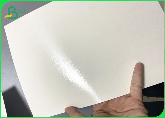 Papier o gramaturze 460 g / m2 + 20 g powlekany PE jednostronnie odporny na tłuszcz, Gloosy Water Absorbent Paper
